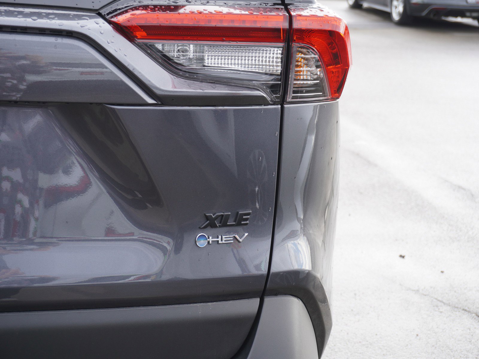 Used 2025 Toyota RAV4 XLE image 11