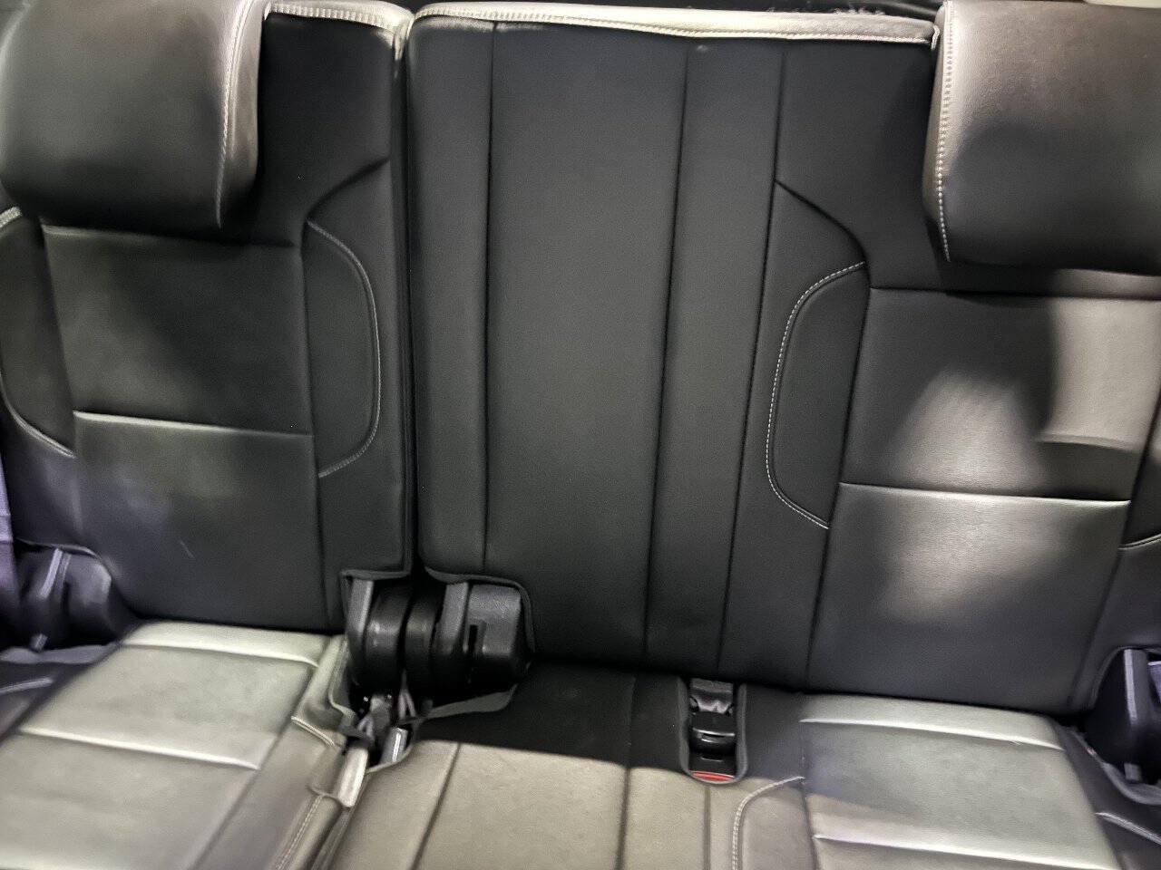 Used 2015 Chevrolet Suburban LT AWD/4WD image 27