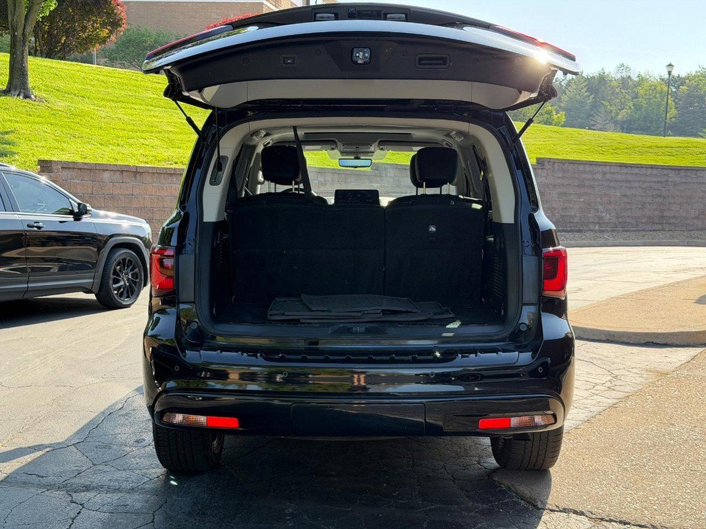 Used 2022 INFINITI QX80 Luxe w/ All-Season Package AWD/4WD image 4