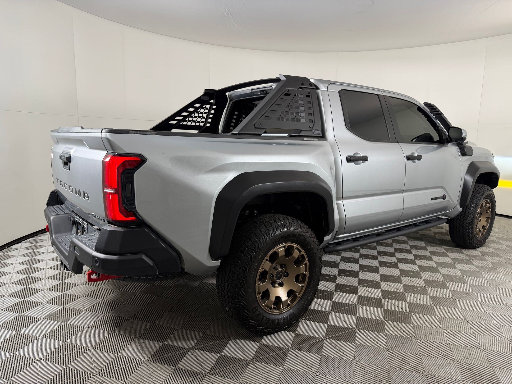 Used 2025 Toyota Tacoma 4x4 Double Cab Hybrid image 9