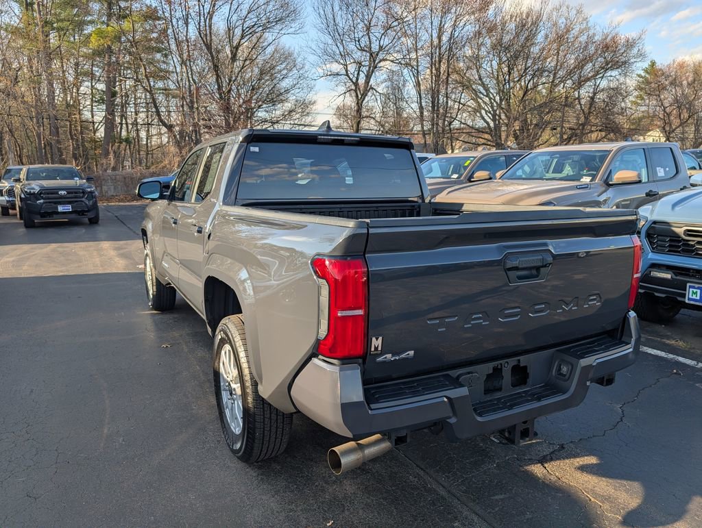 Certified 2024 Toyota Tacoma SR5 AWD/4WD image 5