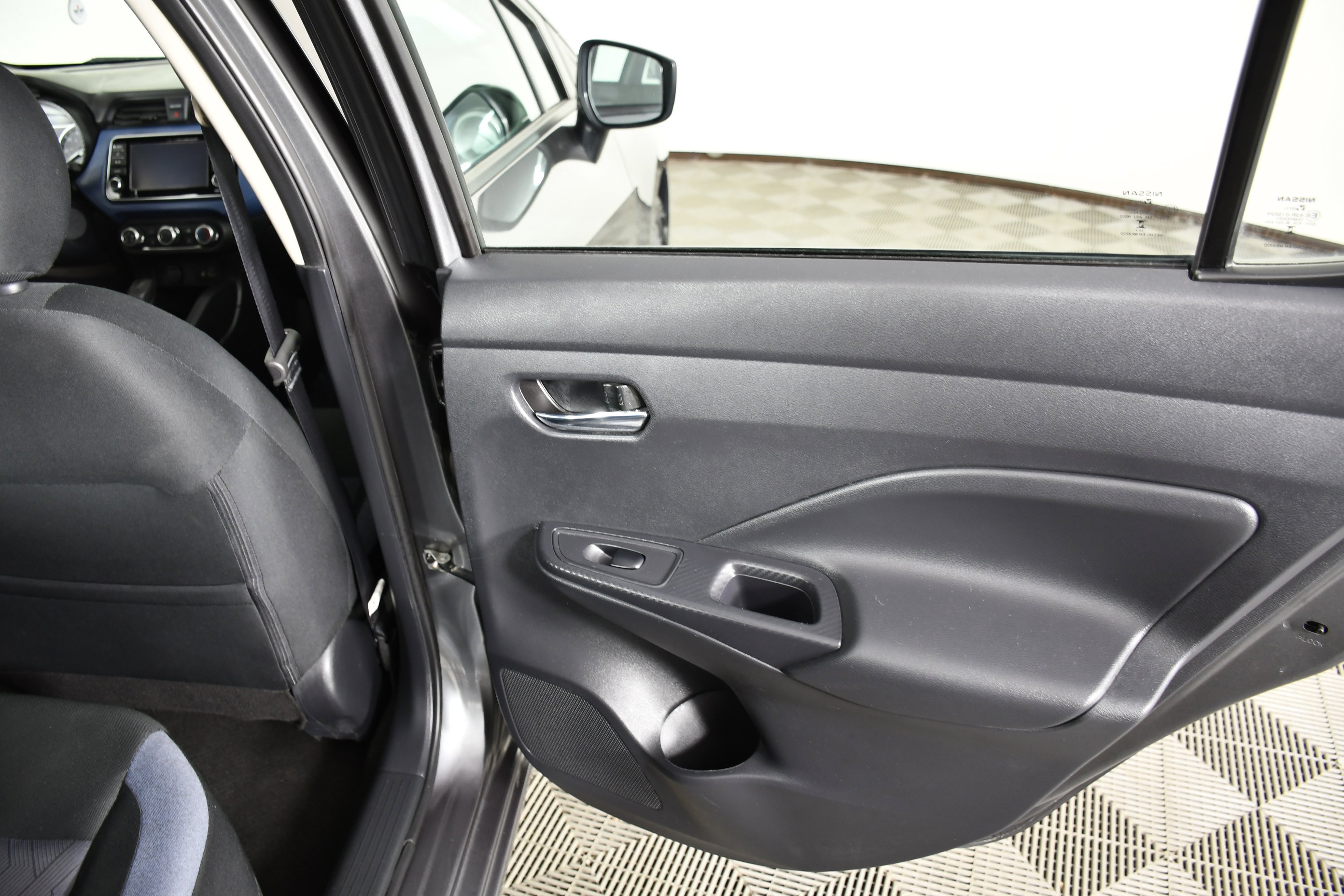 Used 2025 Nissan Versa SV FWD image 40