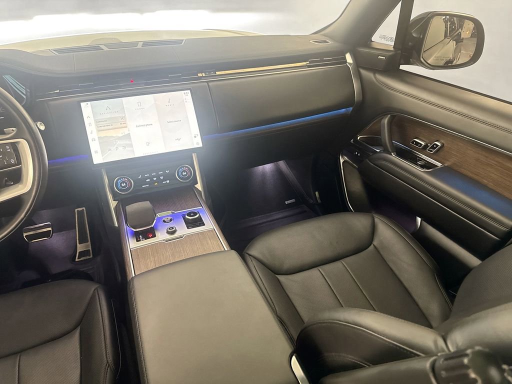Used 2023 Land Rover Range Rover SE image 23