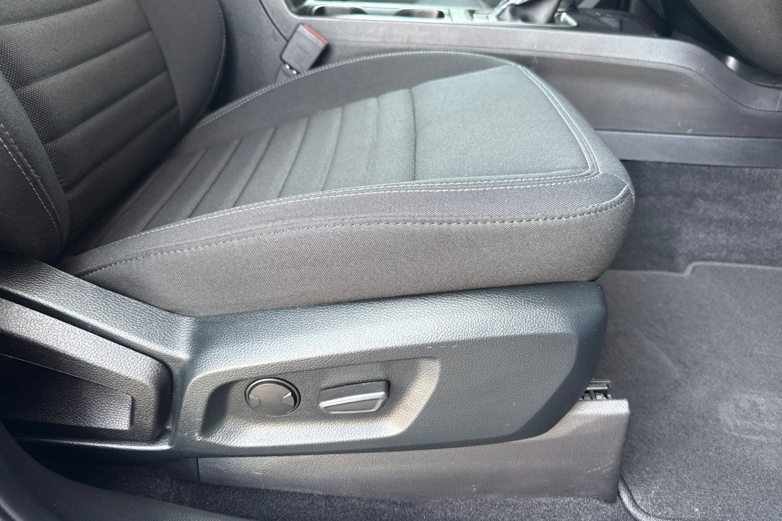 Used 2020 Ford Ranger XLT w/ Equipment Group 302A Luxury AWD/4WD image 21