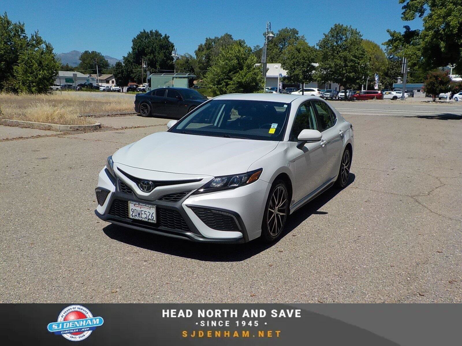 Used 2023 Toyota Camry SE FWD image 1