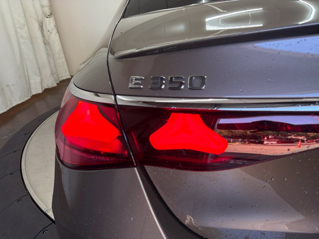 Used 2025 Mercedes-Benz E 350 4MATIC Sedan image 12
