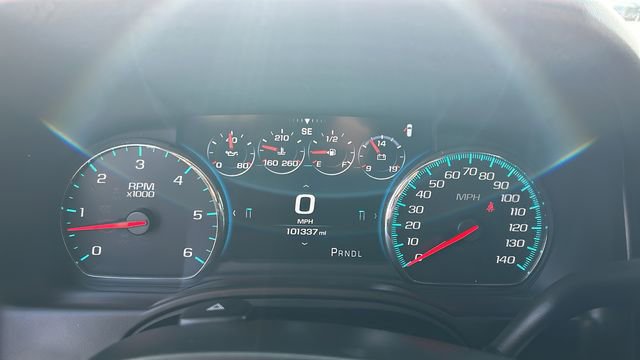 Used 2017 Chevrolet Suburban LT image 20