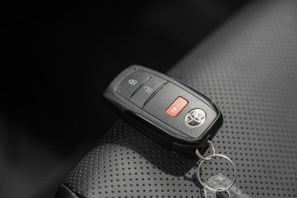 New 2026 Toyota Prius Plug-In Hybrid FWD image 42