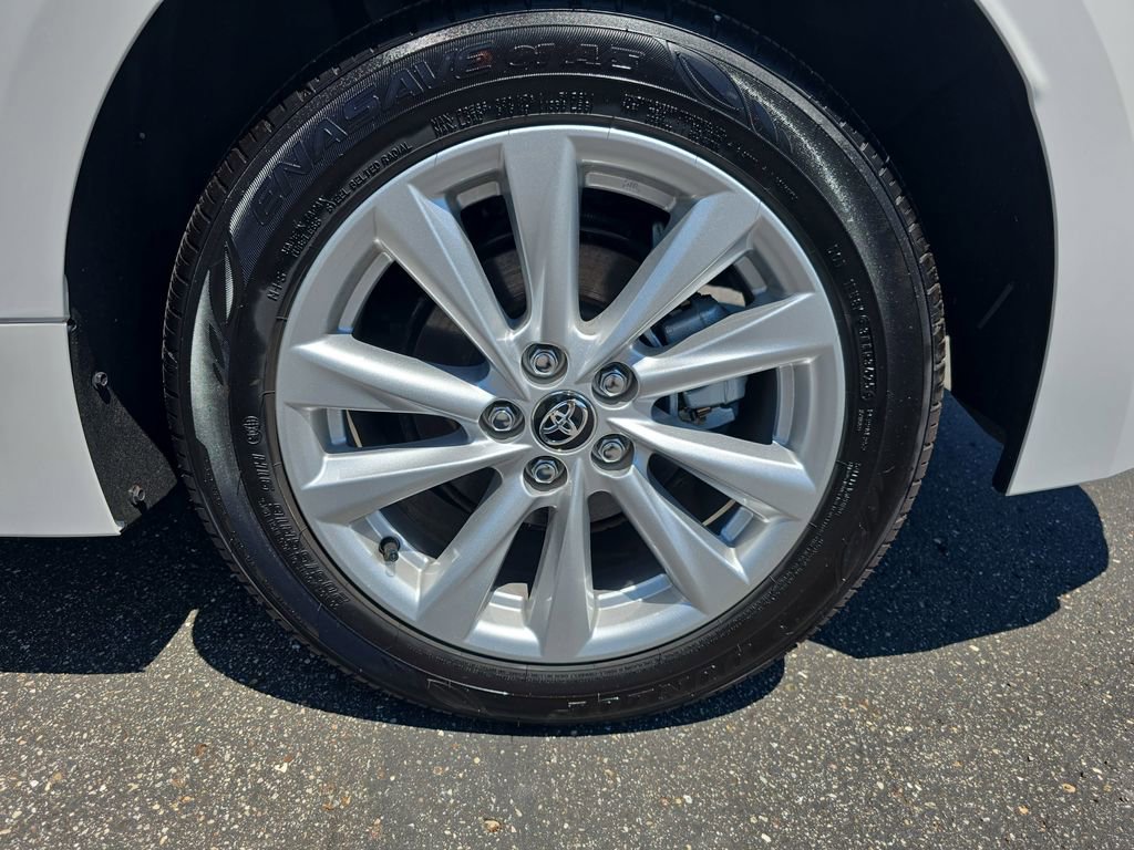 Used 2026 Toyota Corolla XLE FWD image 36