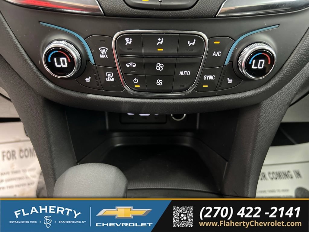 Used 2023 Chevrolet Equinox LT FWD image 30