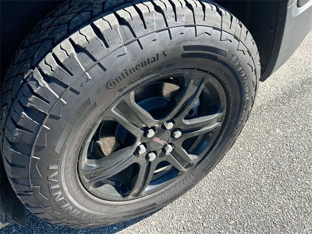 Used 2023 GMC Acadia AT4 w/ Technology Package image 14