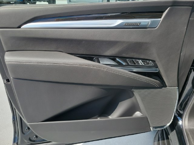 New 2026 Cadillac Escalade ESV 4WD w/ LPO, Floor Liner Package image 19