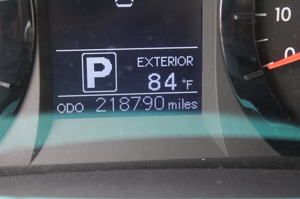 Used 2015 Toyota Sienna LE image 10