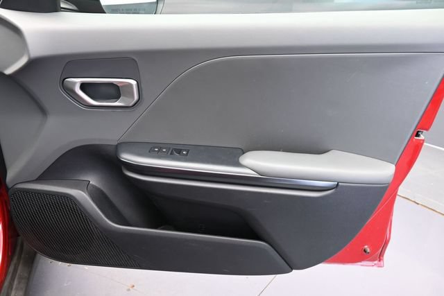 Used 2025 Kia K4 FWD image 32