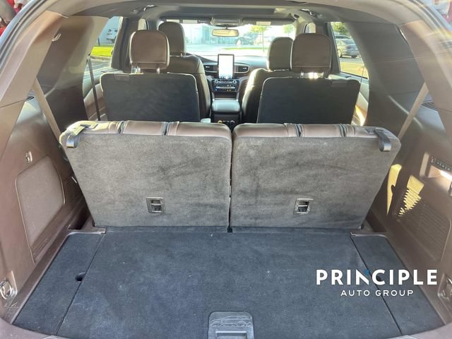 Used 2021 Ford Explorer King Ranch w/ Premium Technology Package RWD image 35