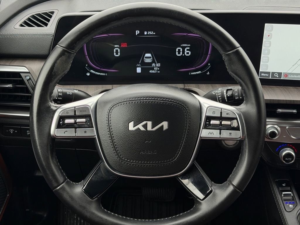 Used 2023 Kia Telluride EX w/ EX Captain's Chair Package image 19