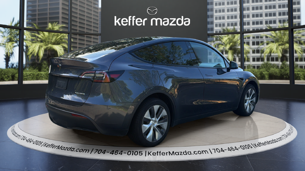 Used 2022 Tesla Model Y Long Range AWD/4WD image 7