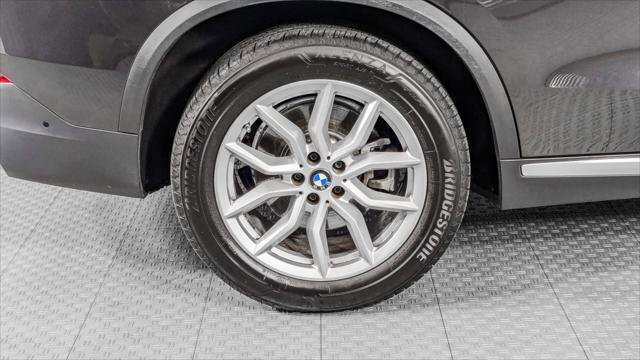 Used 2021 BMW X5 xDrive40i w/ Parking Assistance Package AWD/4WD image 26