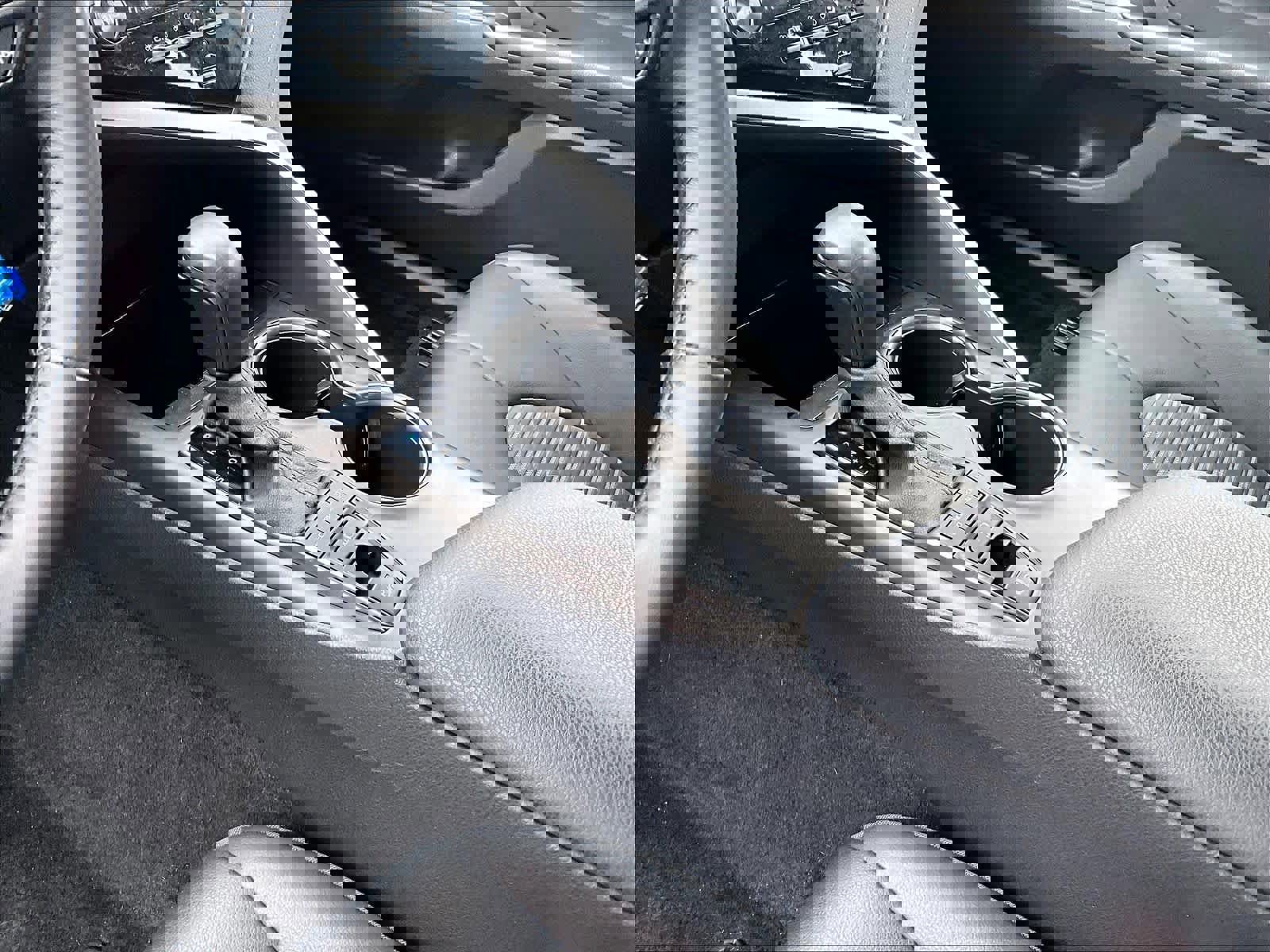 Used 2022 Toyota Camry SE w/ Carpet Mat Package (TMS) AWD/4WD image 20