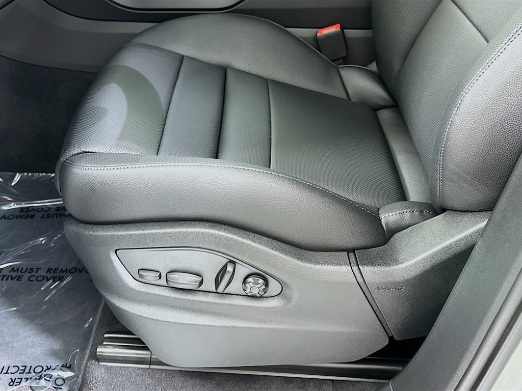 New 2026 Porsche Cayenne S AWD/4WD image 22