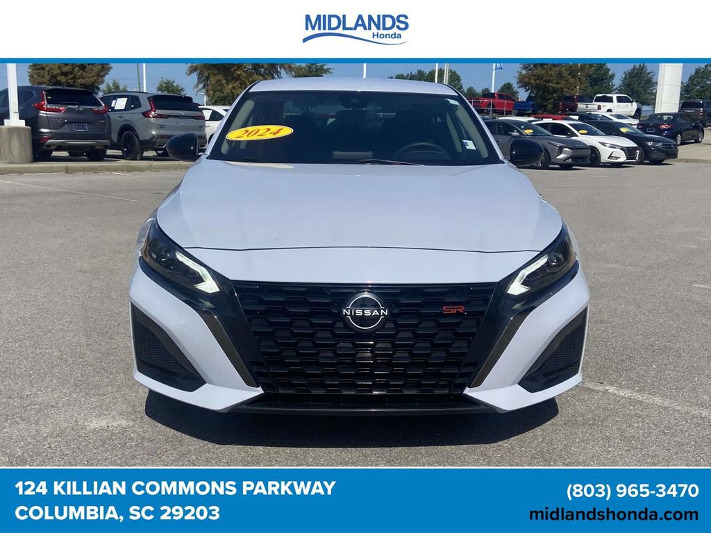 Used 2024 Nissan Altima 2.5 SR AWD/4WD image 2
