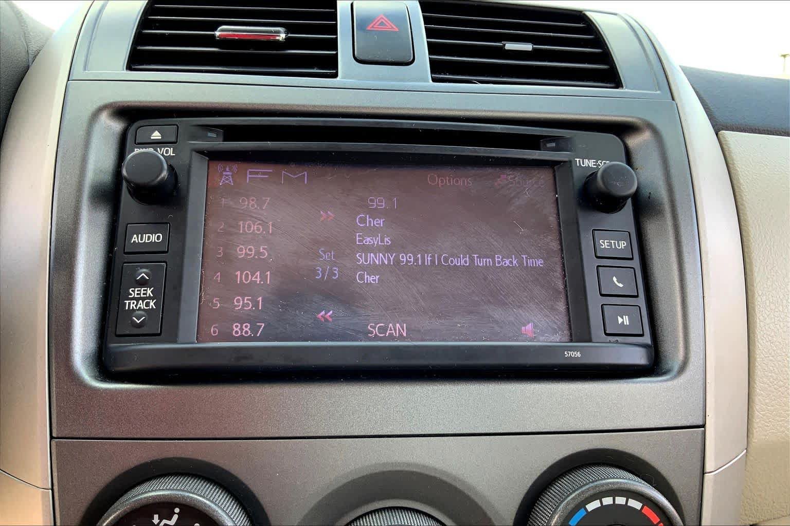 Used 2013 Toyota Corolla LE FWD image 33