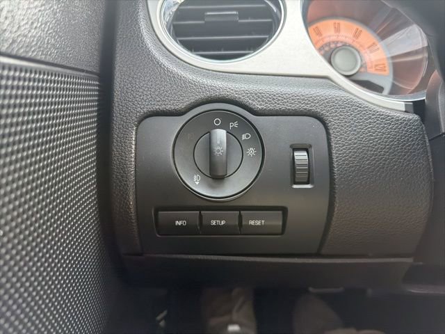 Used 2010 Ford Mustang Premium image 17