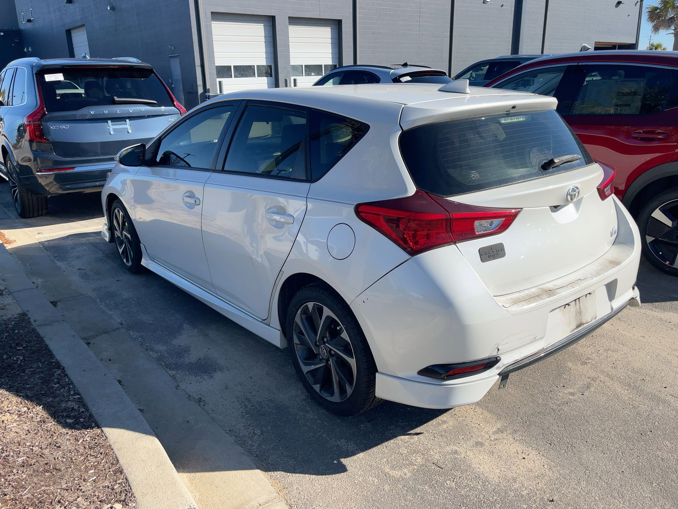 Used 2017 Toyota Corolla iM image 4