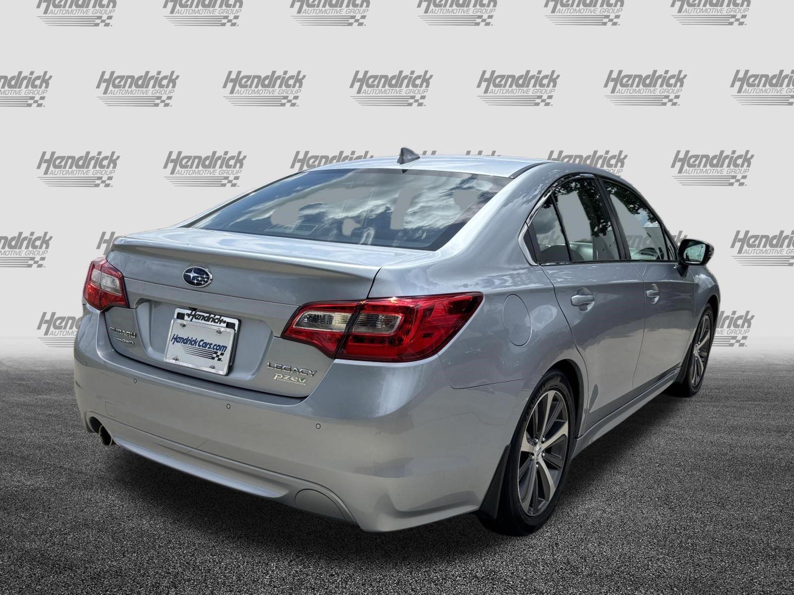 Used 2017 Subaru Legacy 2.5i Limited AWD/4WD image 11