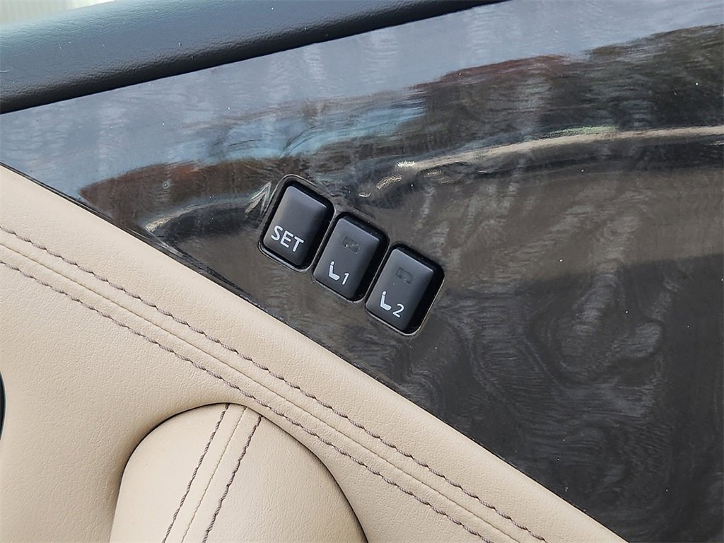 Used 2022 Nissan Armada Platinum image 27