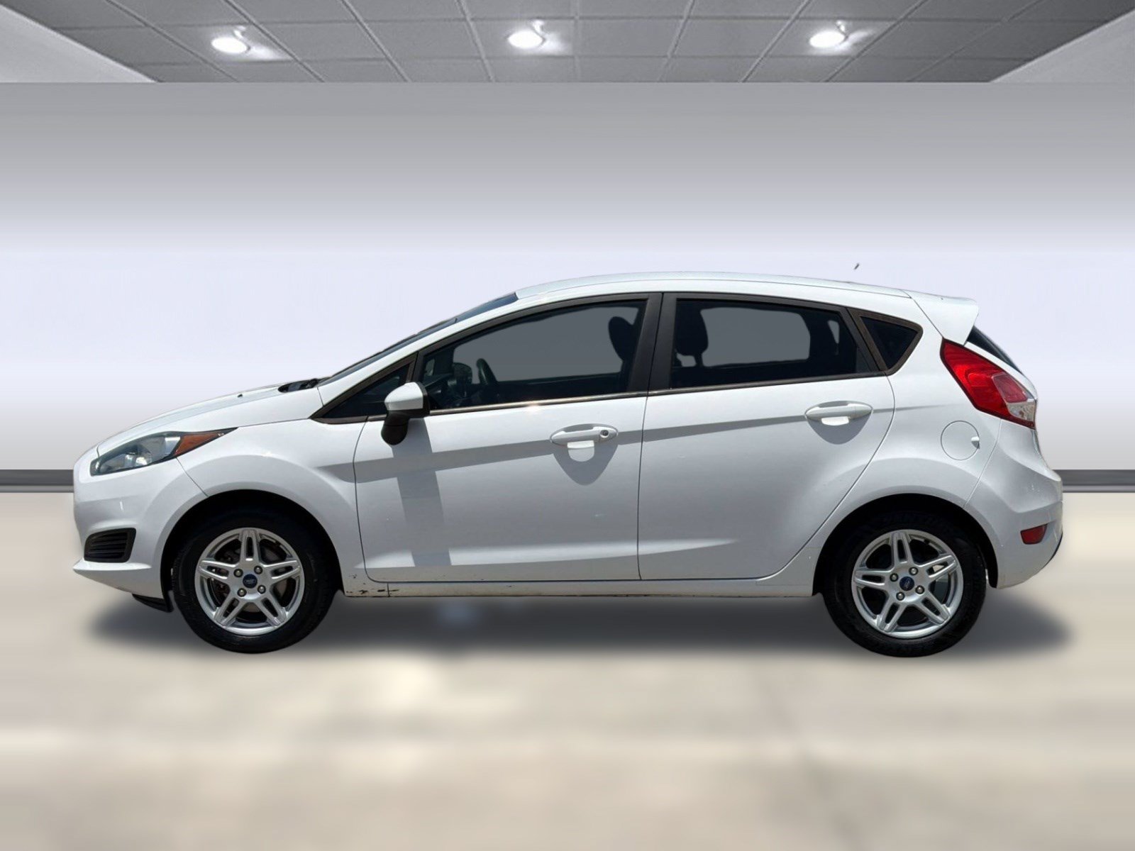 Used 2017 Ford Fiesta SE FWD image 2