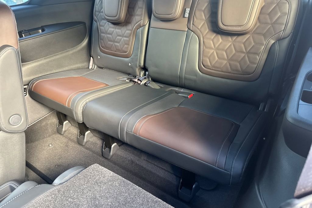 New 2025 Nissan Armada Platinum image 13