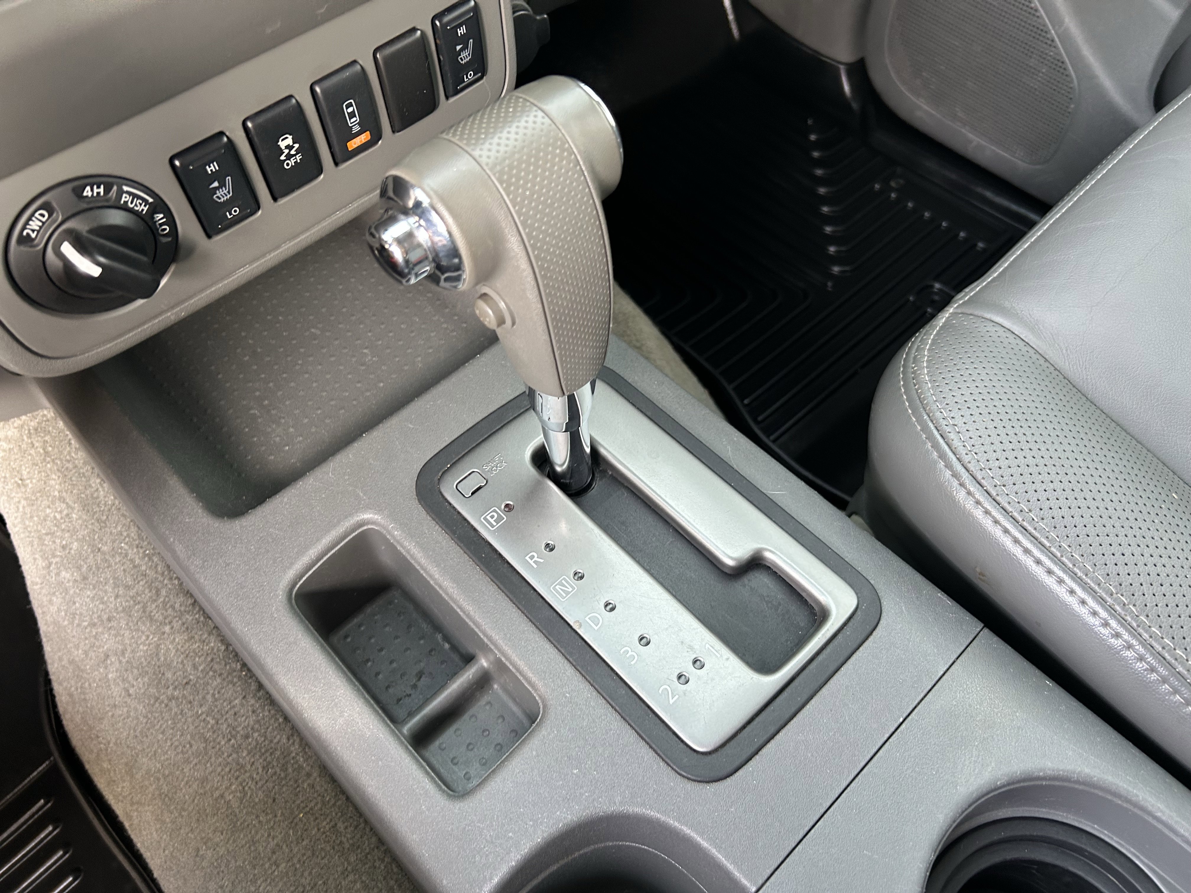 Used 2016 Nissan Frontier SL image 16