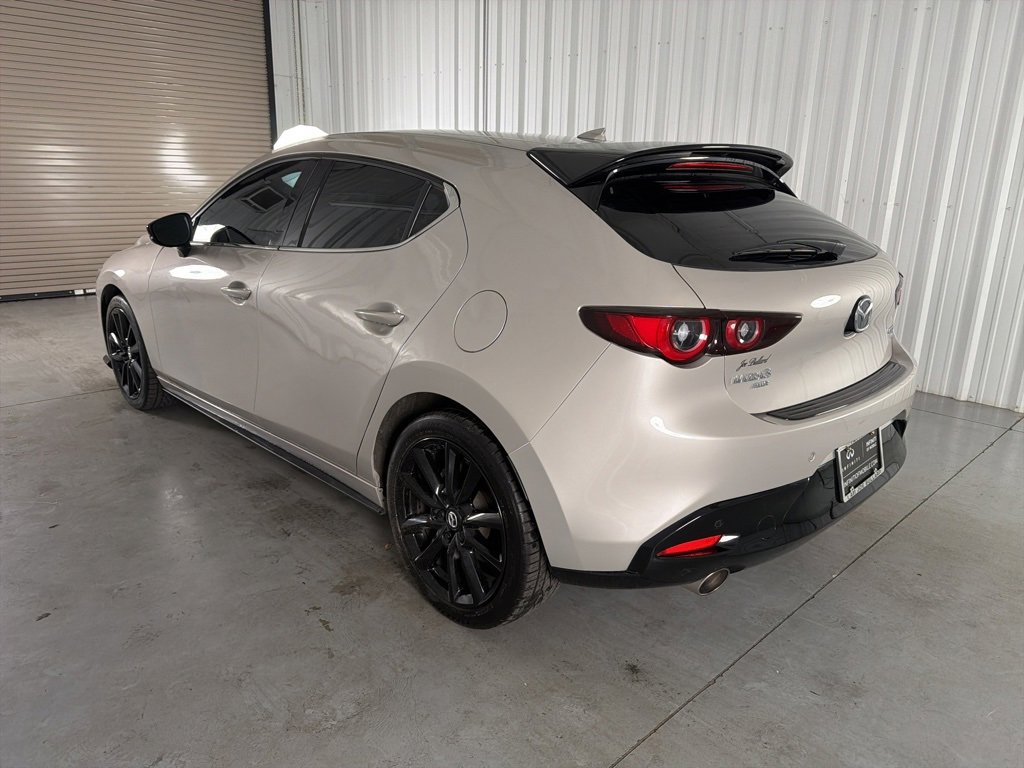 Used 2024 MAZDA MAZDA3 Hatchback w/Premium Plus Pkg image 4