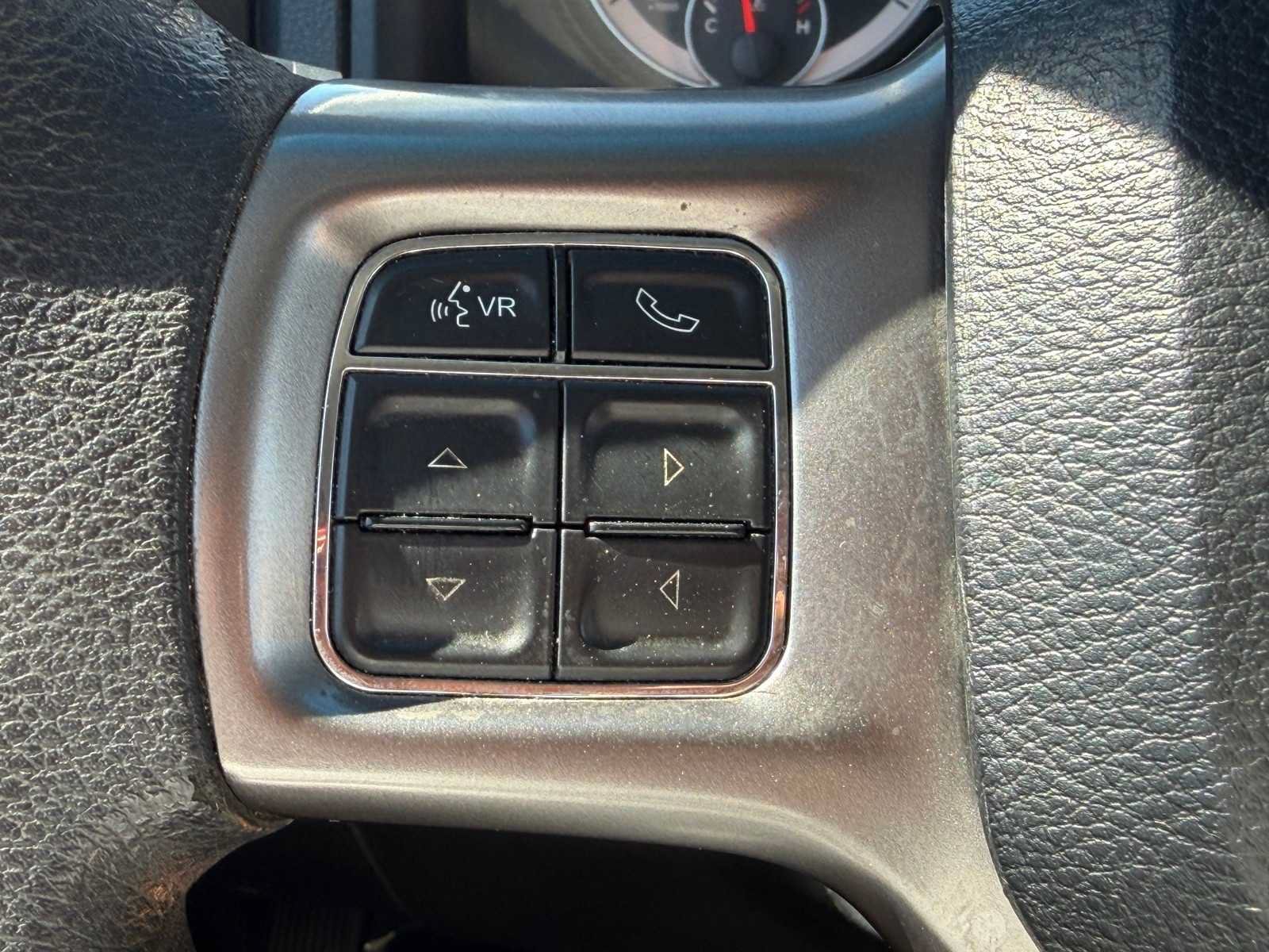 Used 2021 RAM 1500 Classic SLT RWD image 16