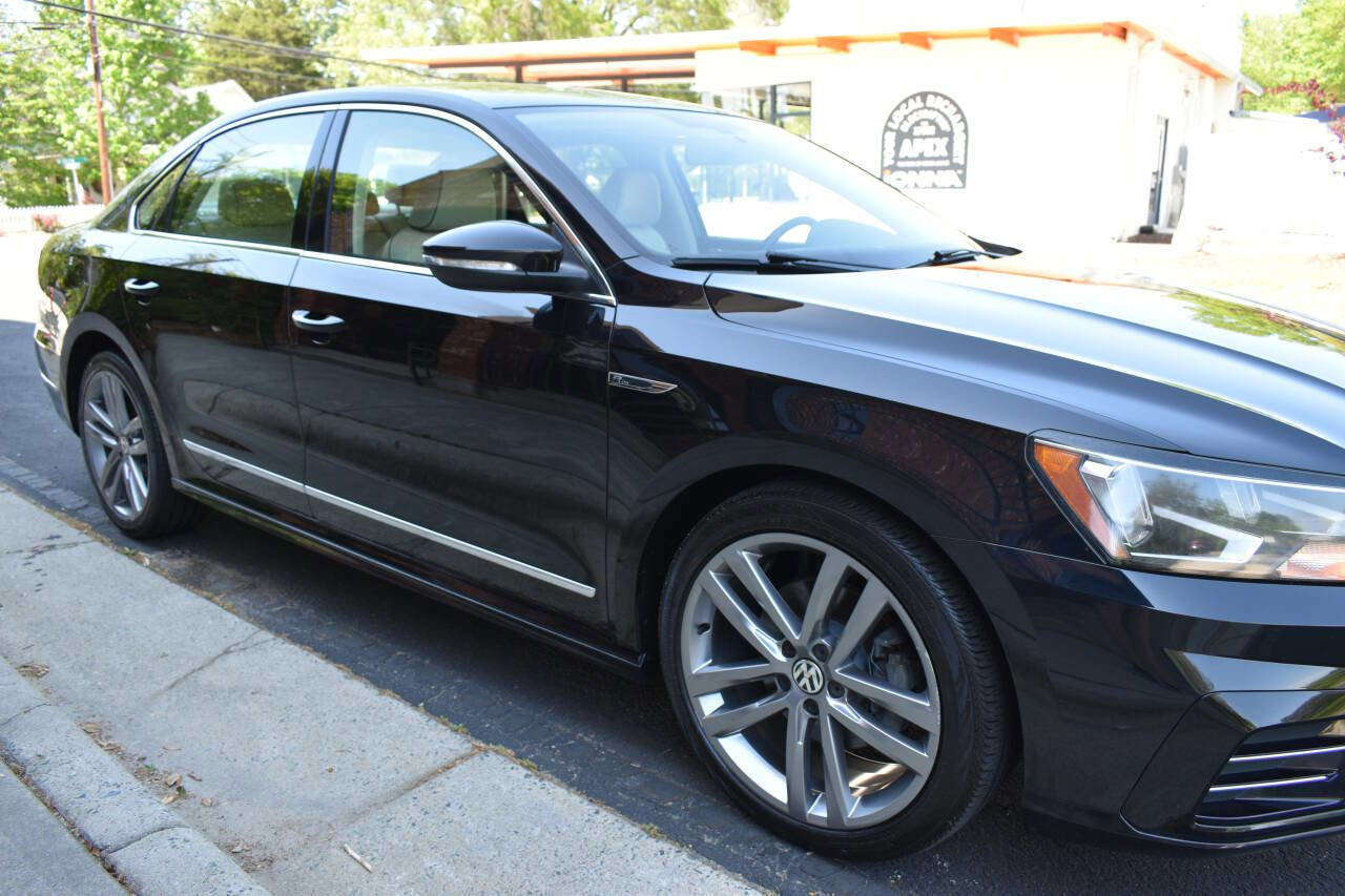 Used 2017 Volkswagen Passat 1.8T R-Line FWD image 27