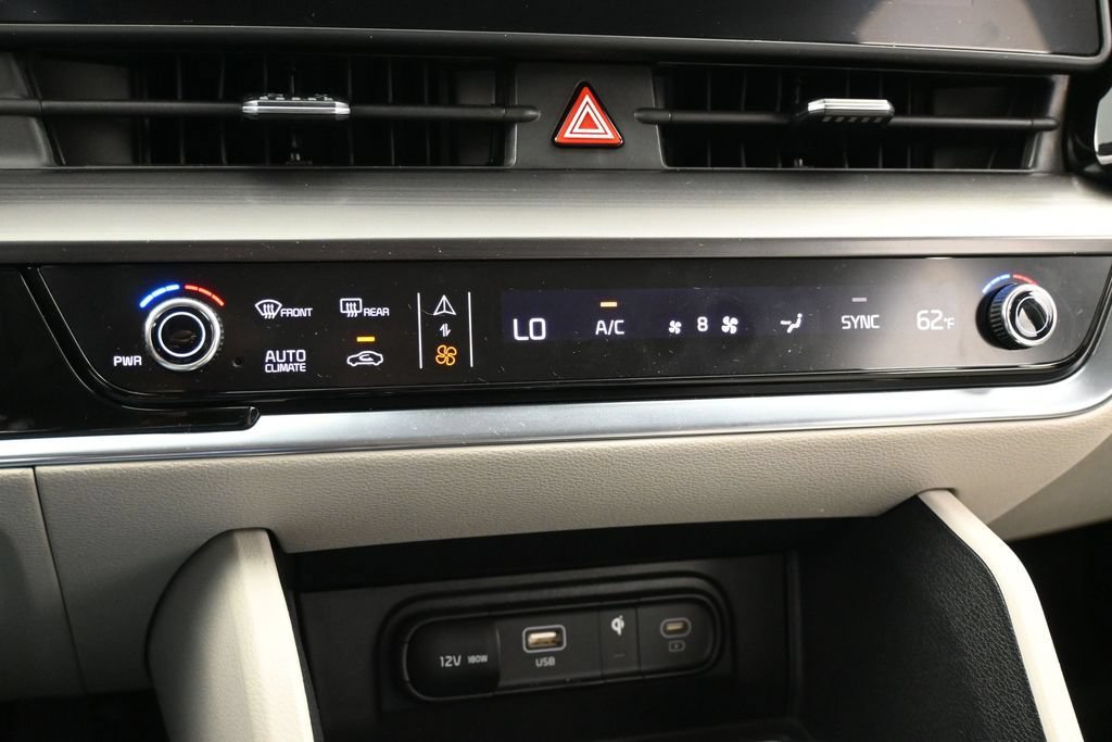 Used 2024 Kia Sportage EX FWD image 22