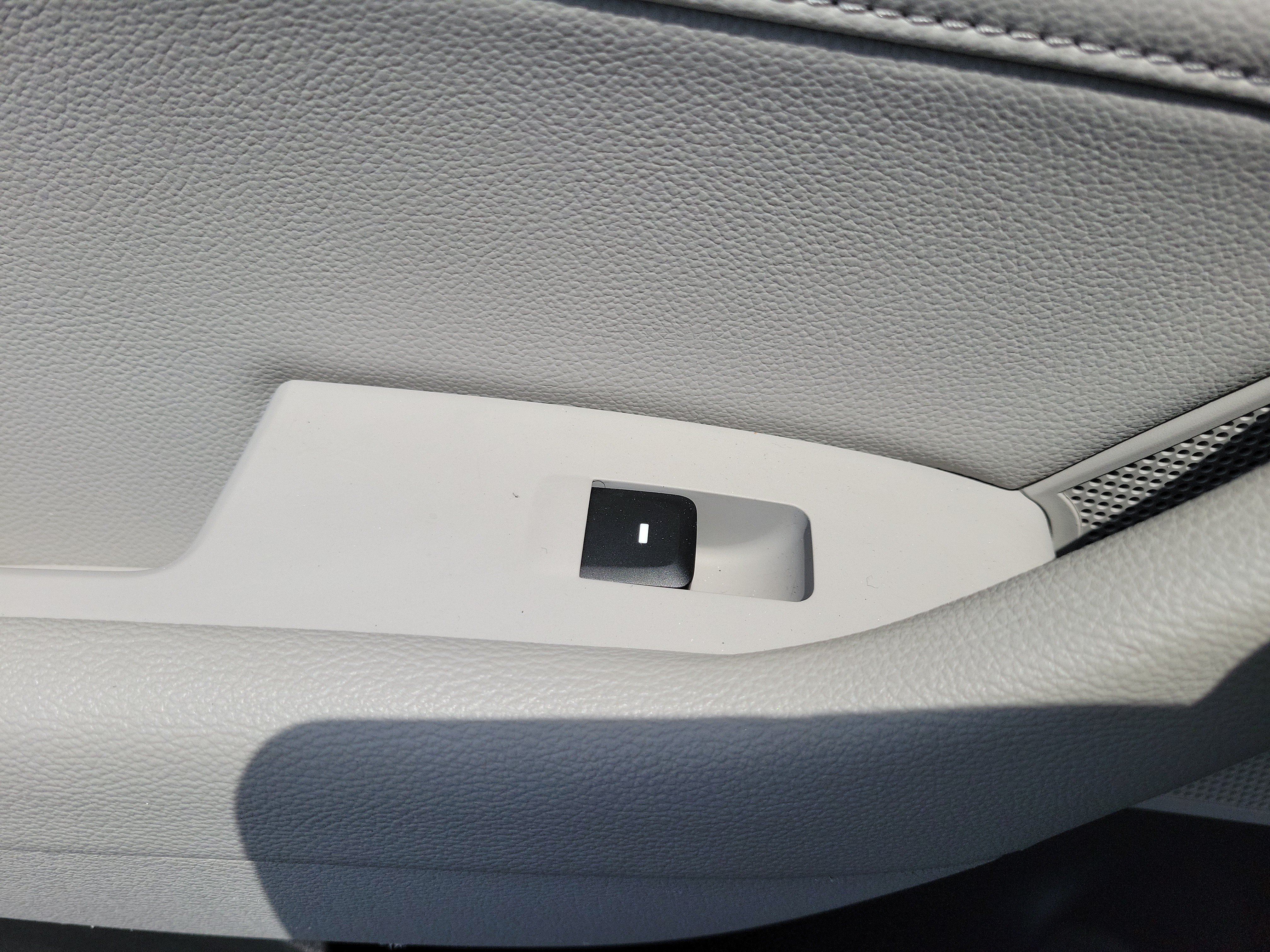 Used 2017 Hyundai Sonata Limited FWD image 13
