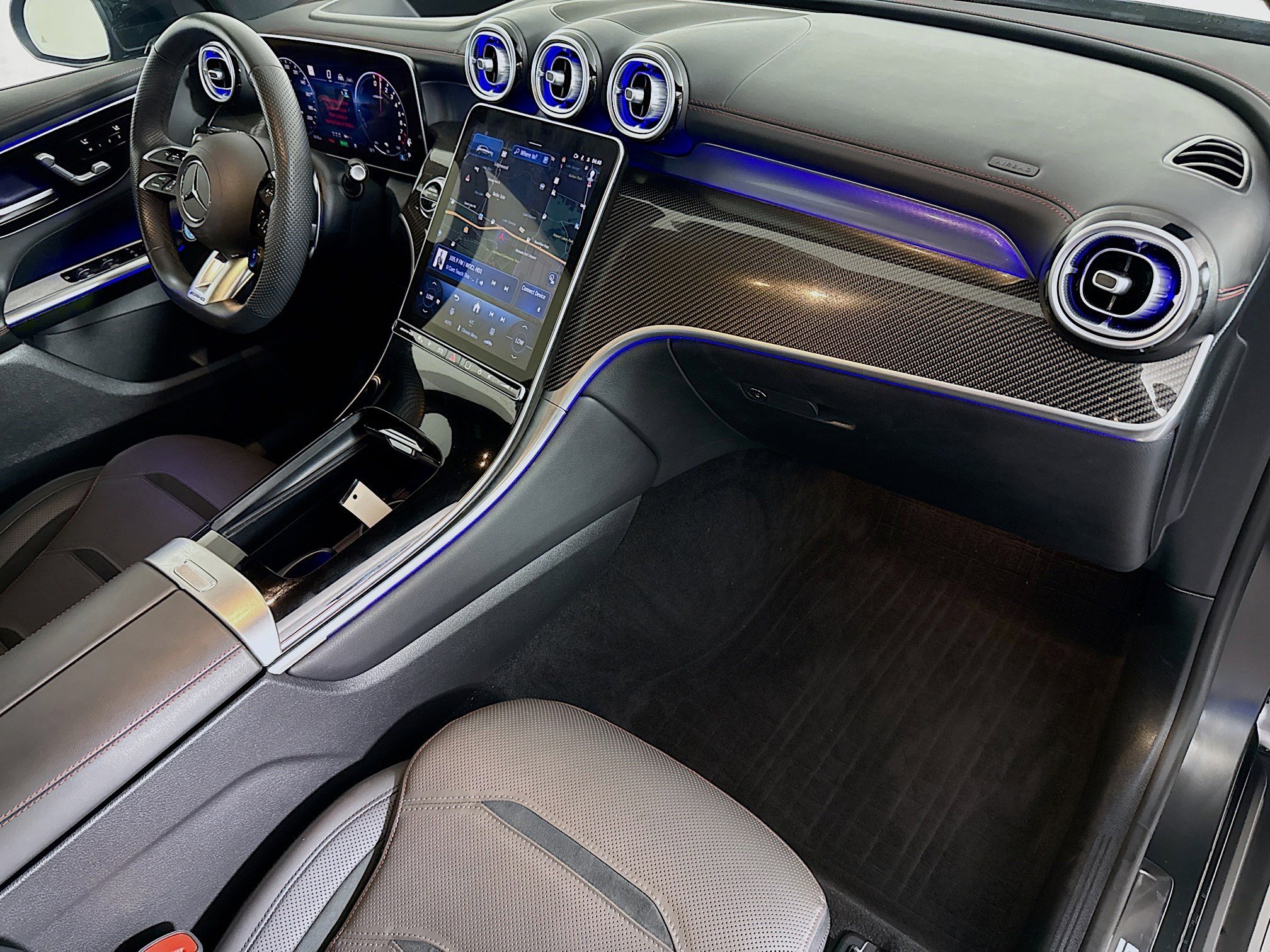 Used 2025 Mercedes-Benz GLC 63 AMG S image 30