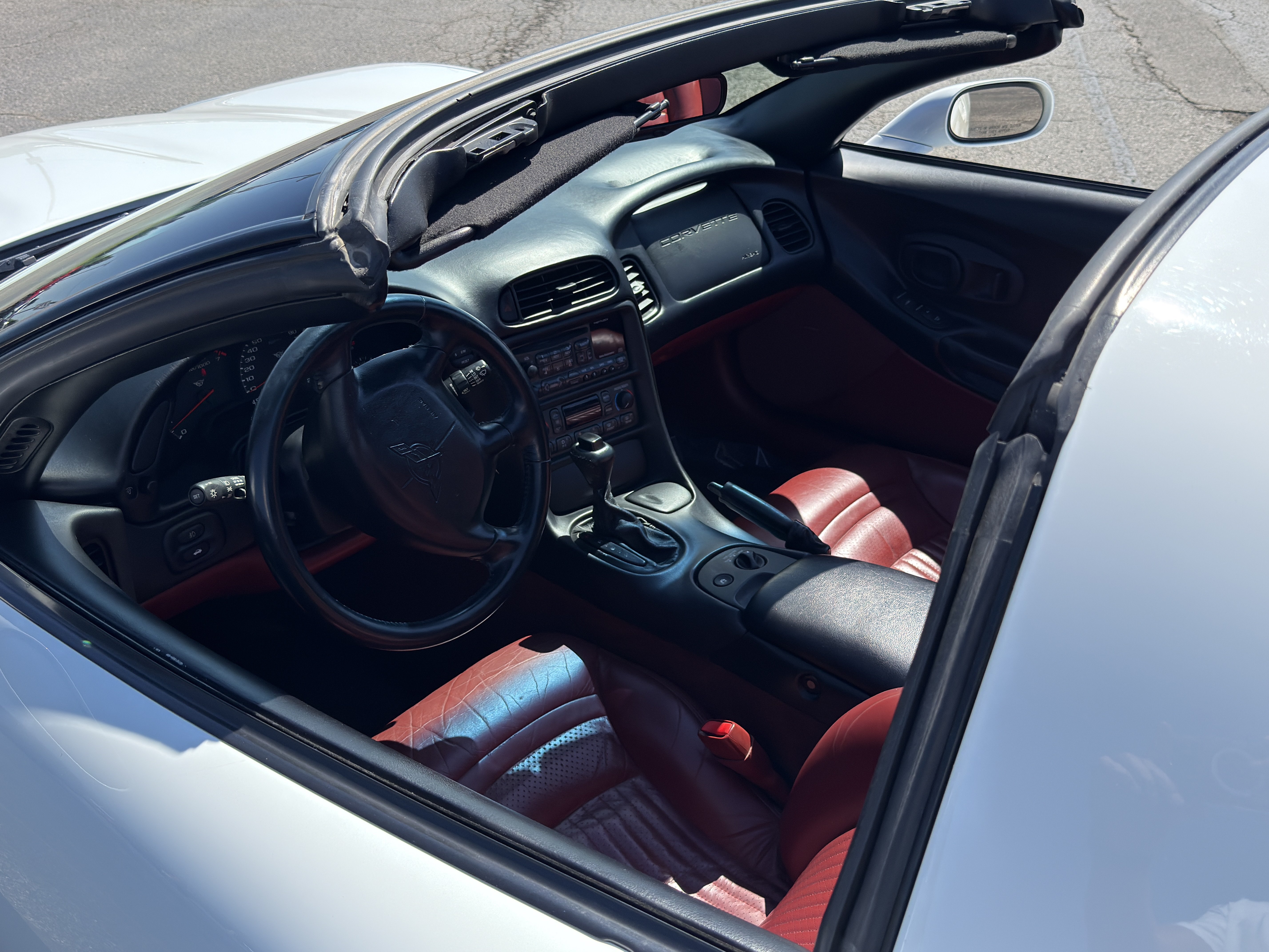 Used 1997 Chevrolet Corvette Coupe w/ Memory Pkg RWD image 10