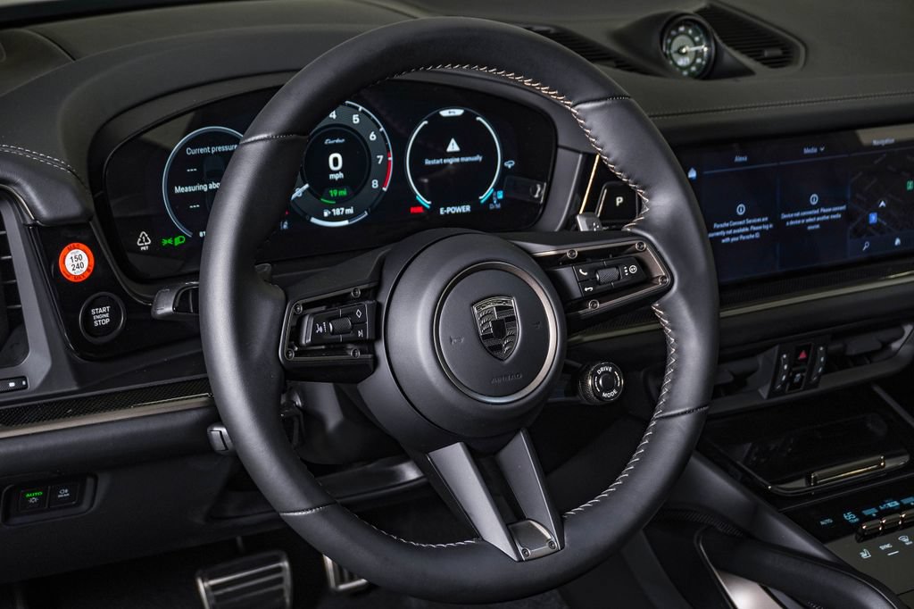 New 2026 Porsche Cayenne Turbo AWD/4WD image 19