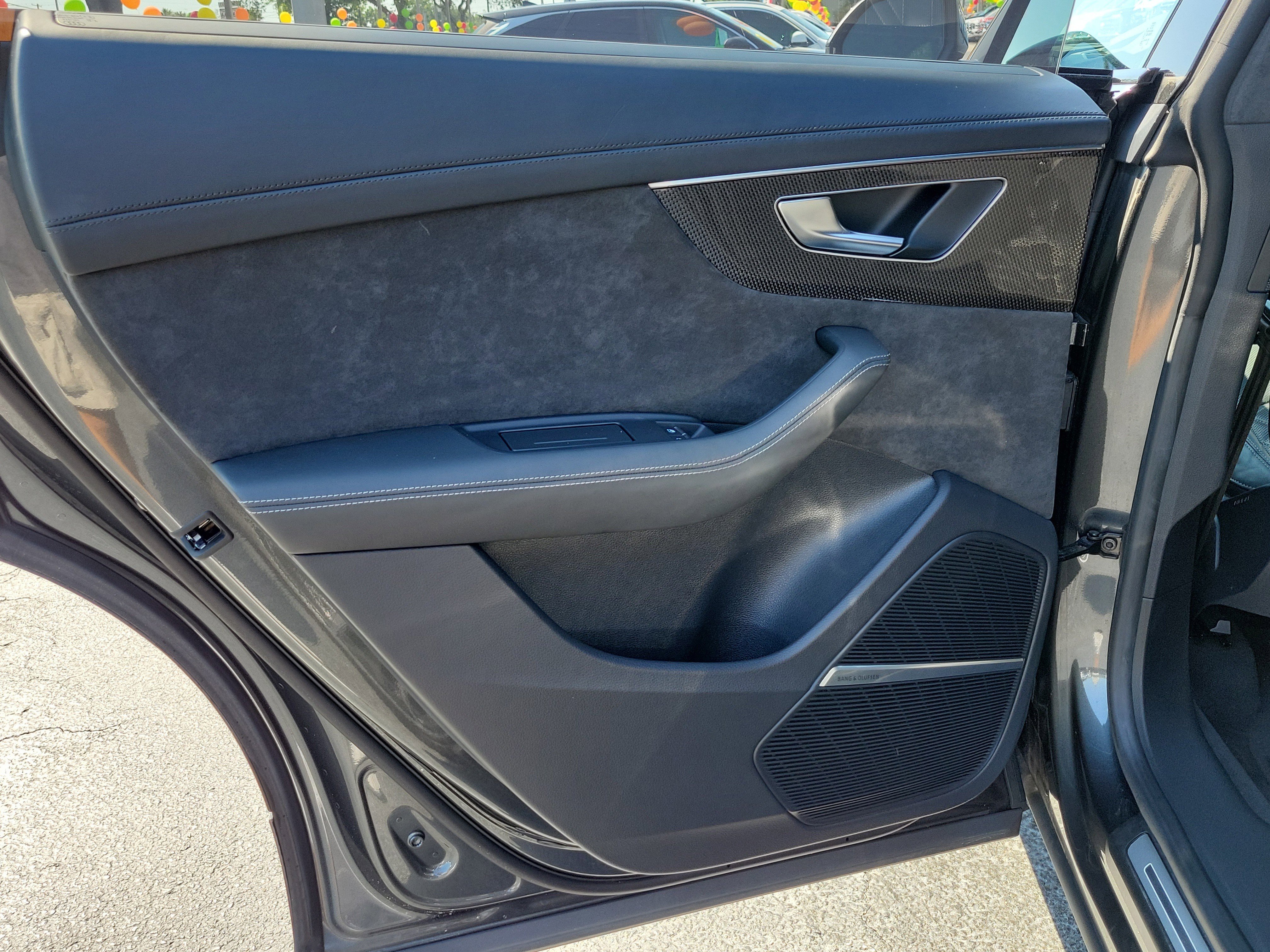 Used 2022 Audi SQ8 Prestige image 12