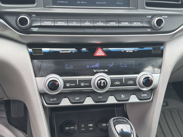 Used 2020 Hyundai Elantra SEL FWD image 28