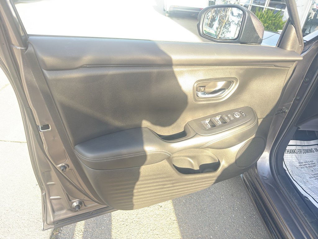 Used 2023 Honda HR-V EX-L image 6