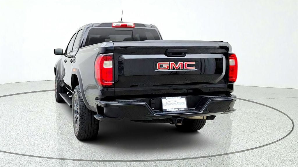 Used 2024 GMC Canyon Elevation w/ Elevation Premium Package AWD/4WD image 7