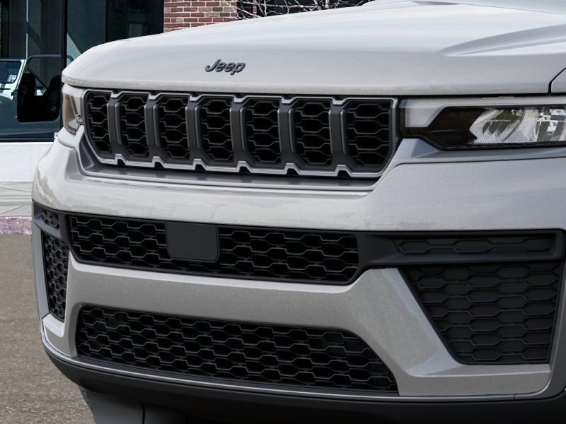New 2026 Jeep Grand Cherokee Altitude RWD image 11