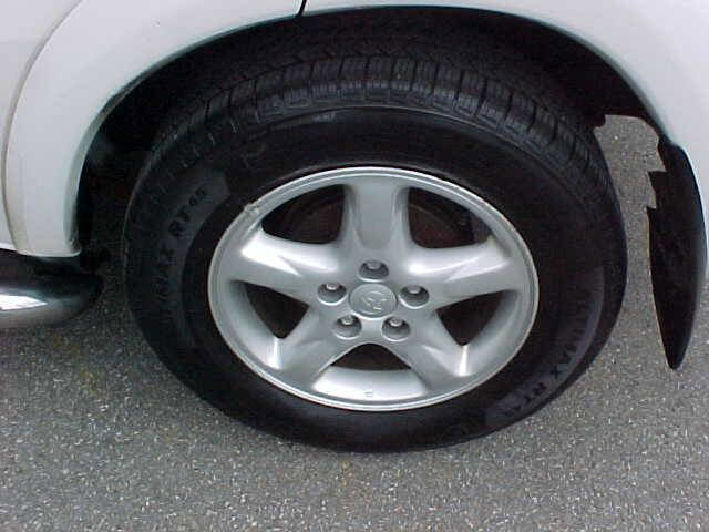 Used 2002 Toyota RAV4 4WD image 9