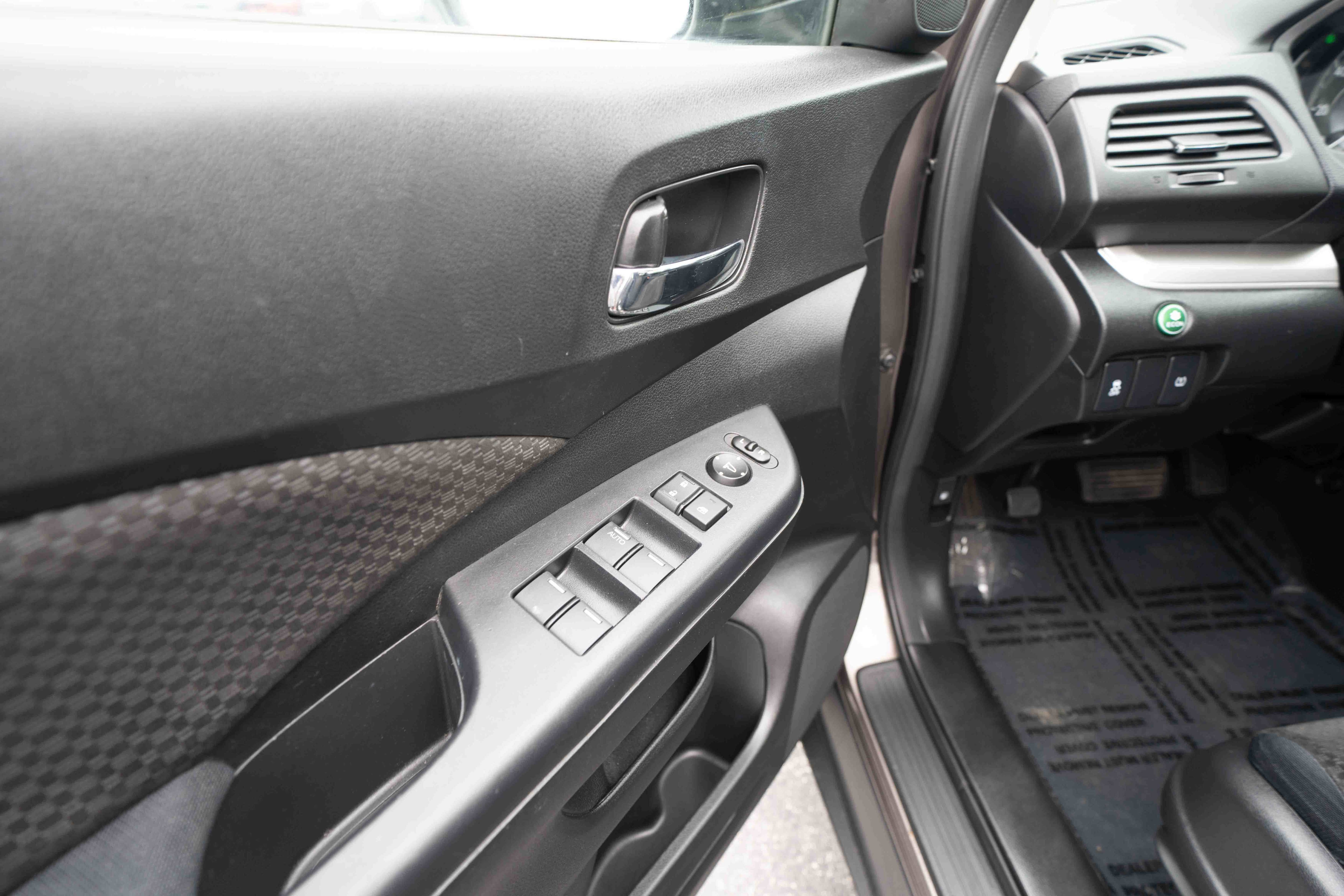 Used 2016 Honda CR-V EX image 7