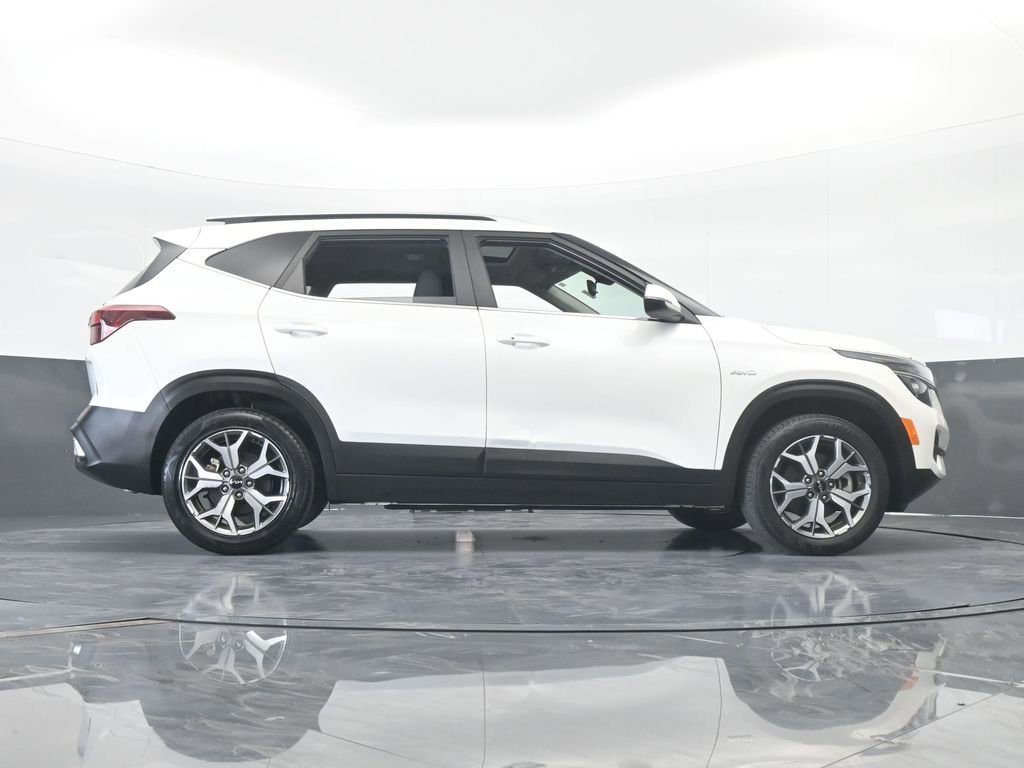 Used 2022 Kia Seltos EX image 64