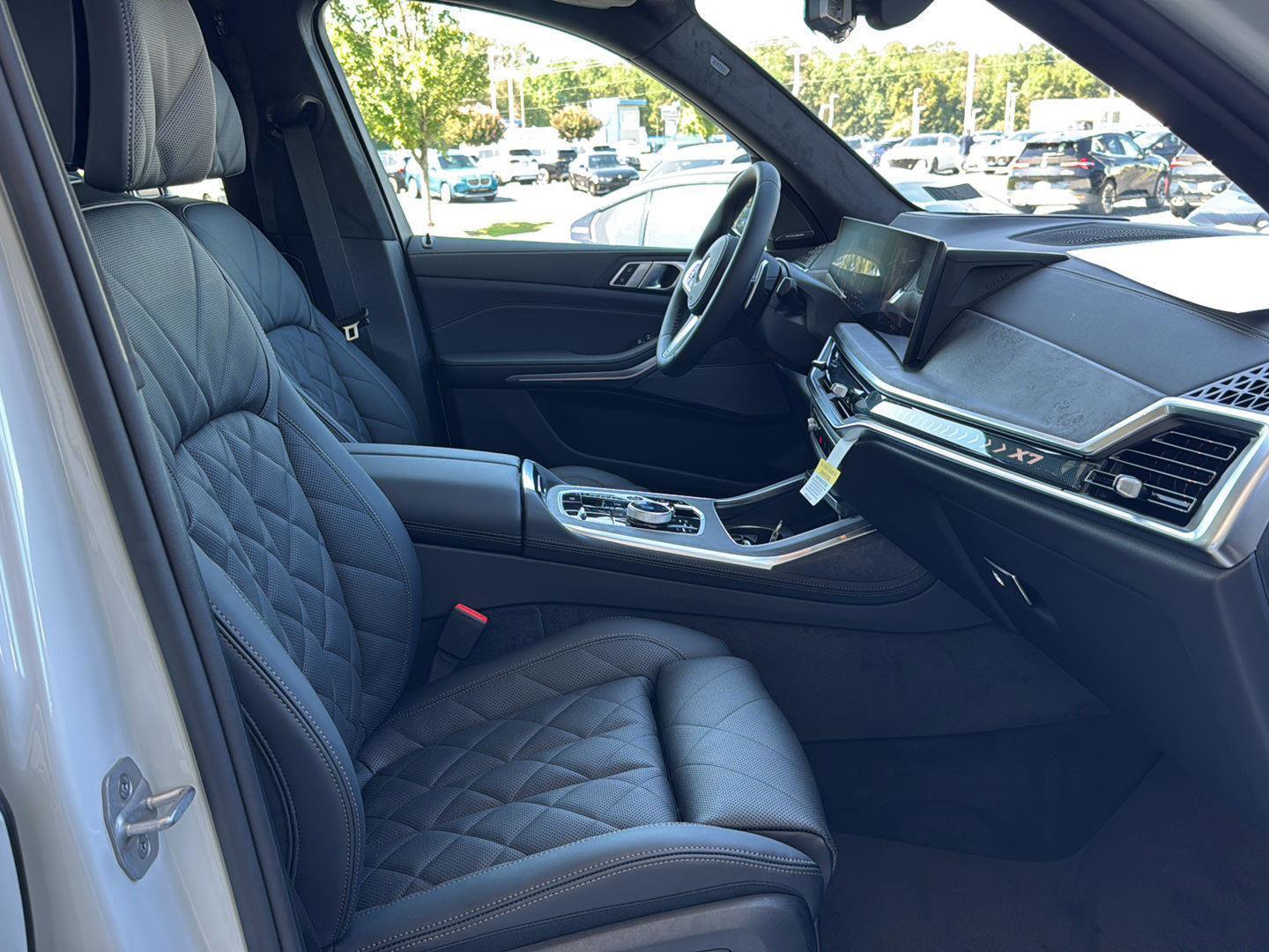 New 2026 BMW X7 xDrive40i w/ M Sport Package image 9